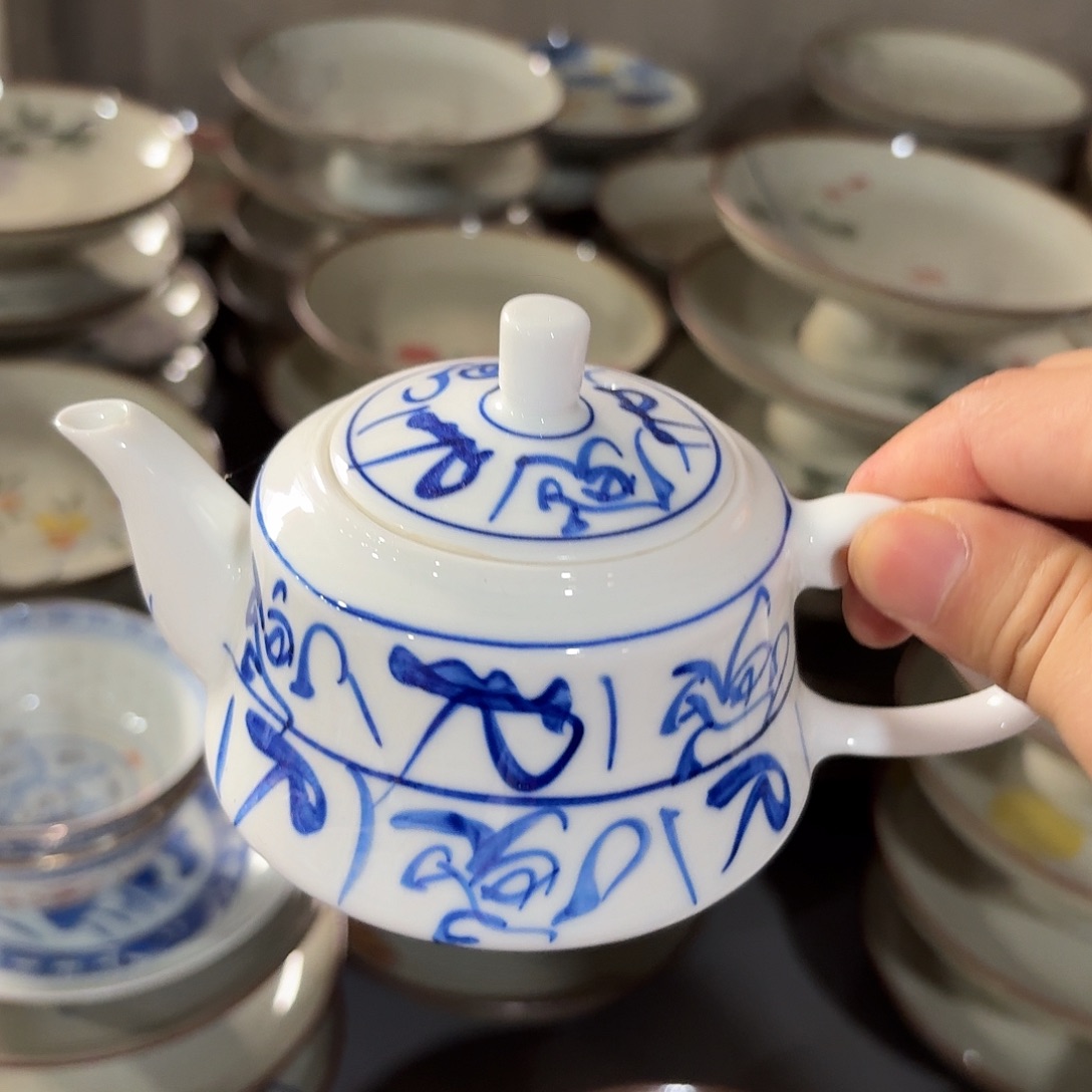 景德镇现代陶瓷用品