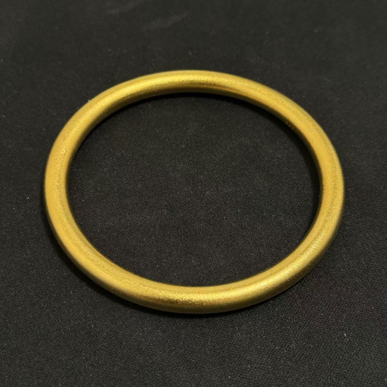 SS轻奢精美素圈手镯J01