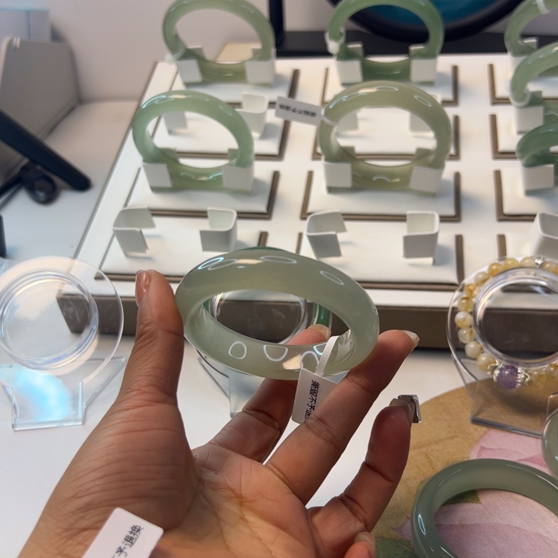 橘***皮东陵石未镶嵌手镯