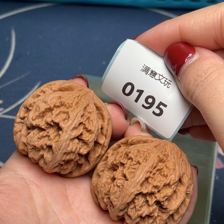 文玩核桃把件粗筋44