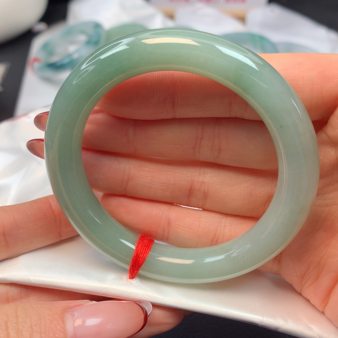 翡翠手镯未镶嵌54圆条