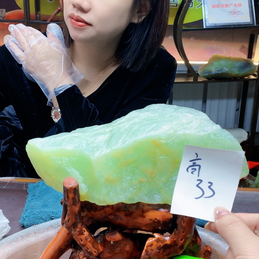 【闪购商品】未镶嵌蛇纹石玉原石烈*