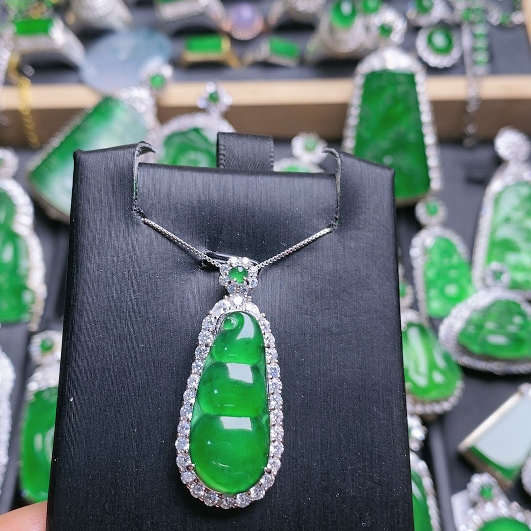 翡翠颈饰未镶嵌吊坠14