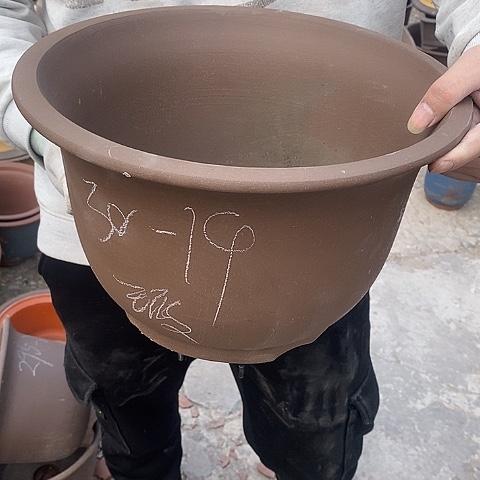 紫砂中国宜兴紫砂花盆，