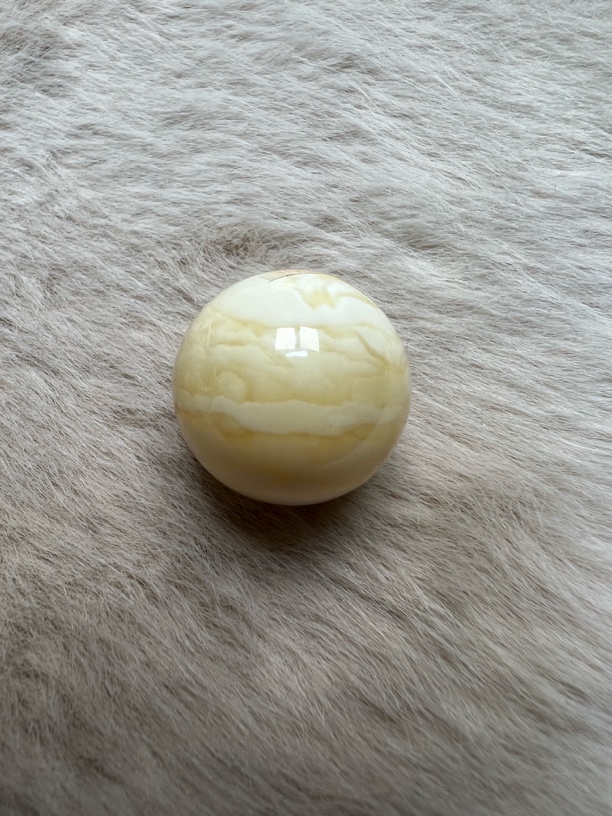 17+满蜡瓷白花云层圆珠，蜡质浓郁层次感好，克重3.1克