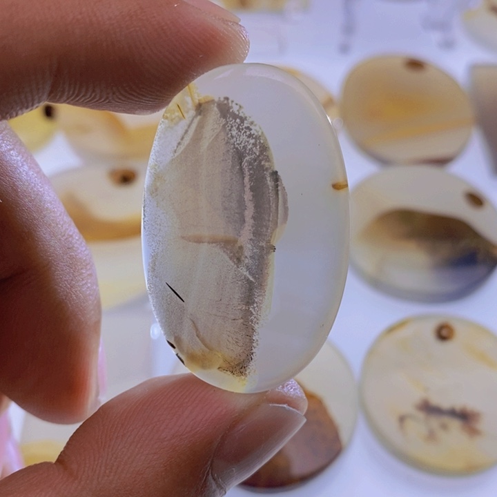 玛瑙/玉髓颈饰未镶嵌