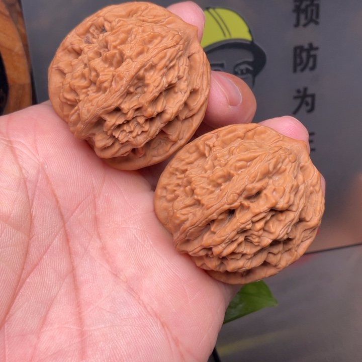 文玩核桃吊坠麦穗虎头43全品红皮