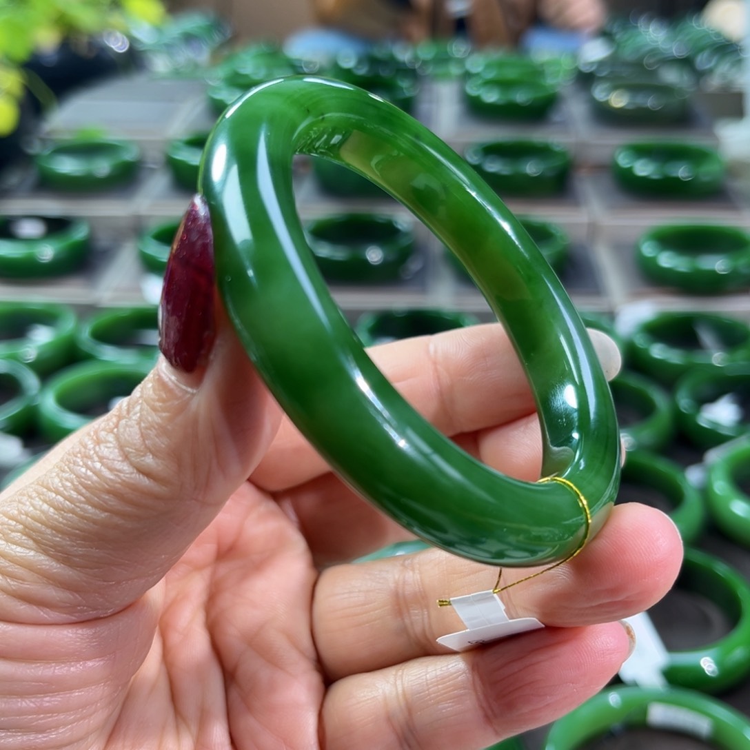 未镶嵌手镯和田玉（碧玉）招**主