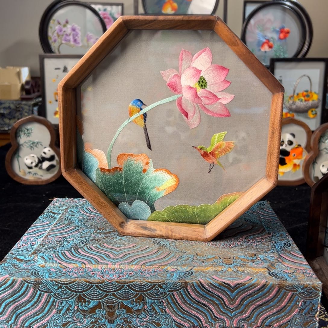 囡***囡刺绣纯手工刺绣双面绣实木摆件