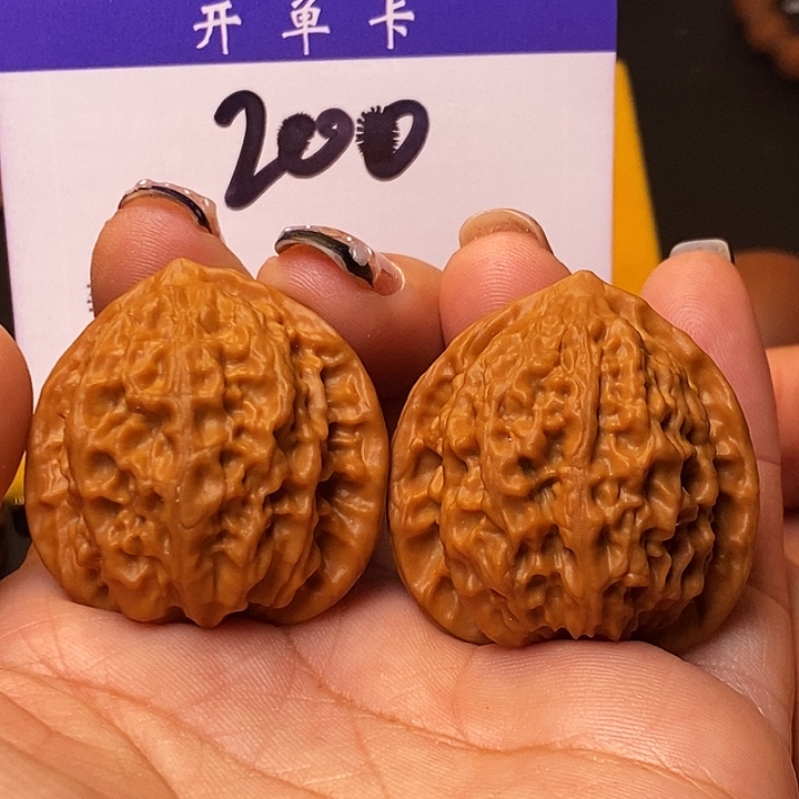吊坠桃核金牛35无刀痕s