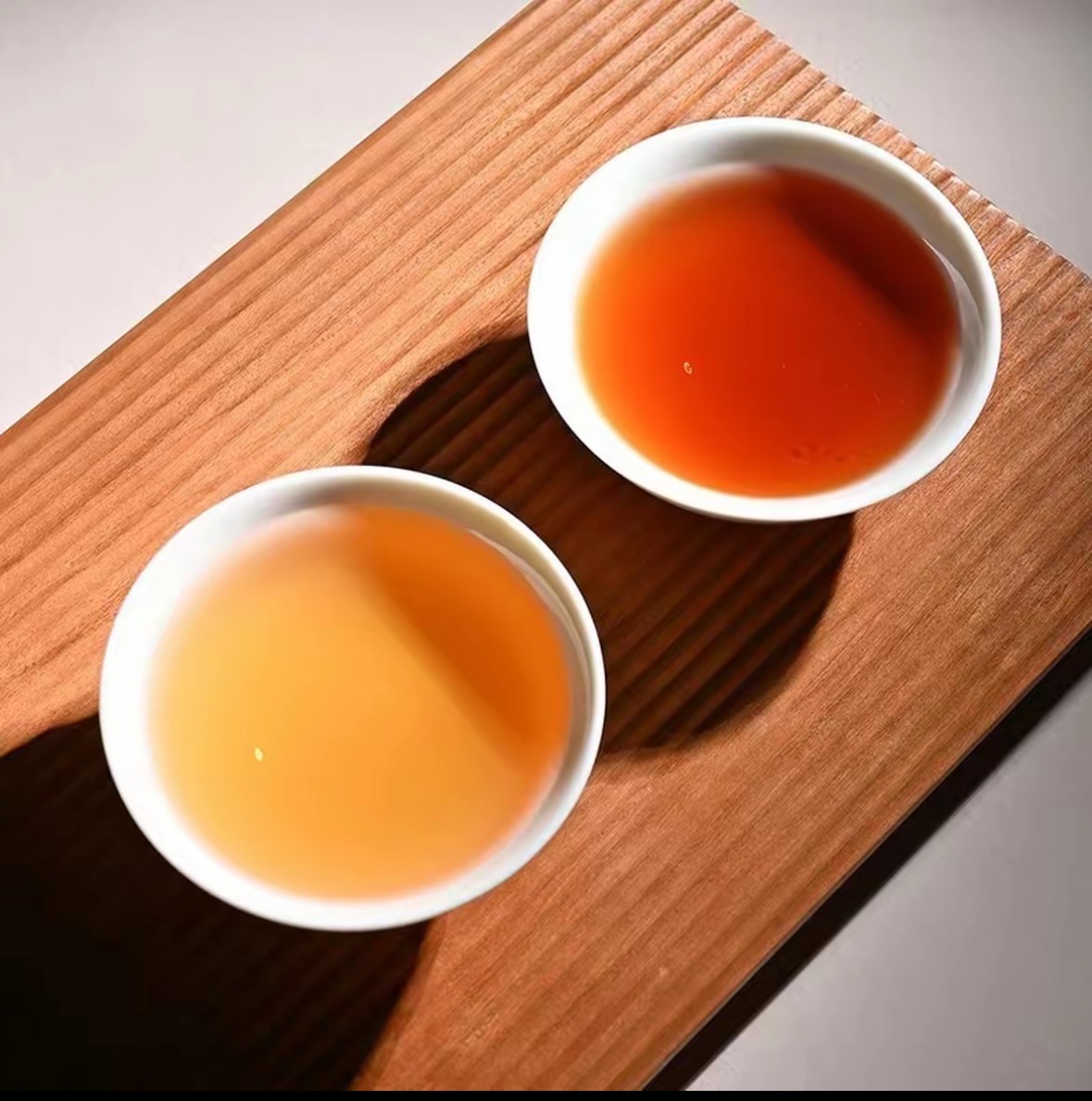 2004年  普洱茶生茶      裸饼    357g/饼    