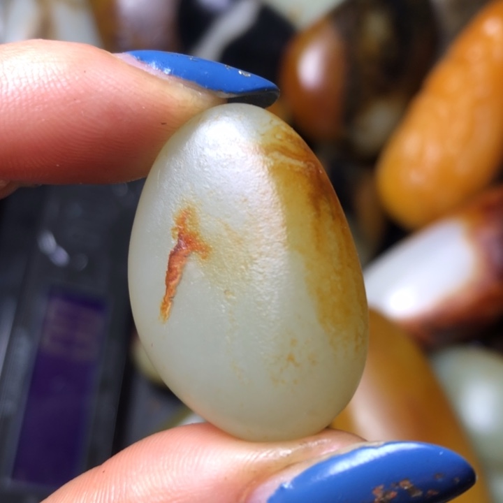 和田玉未镶嵌珠宝奇石