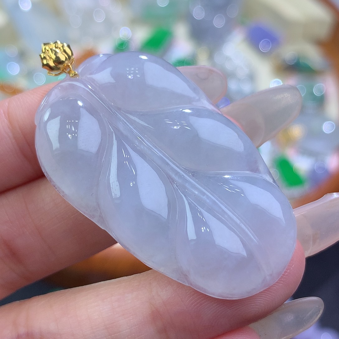 翡翠18K金镶嵌颈饰缅甸翡翠