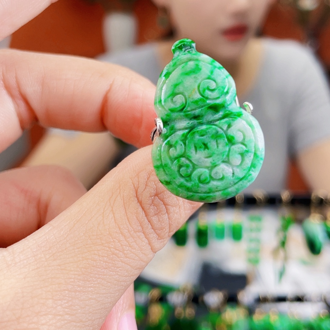 翡翠银S925镶嵌耳饰