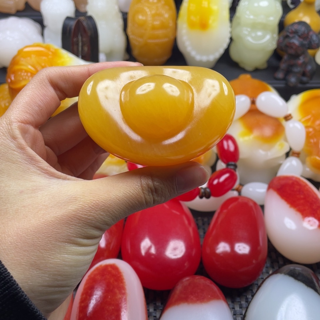 玉石雕刻把件 元宝