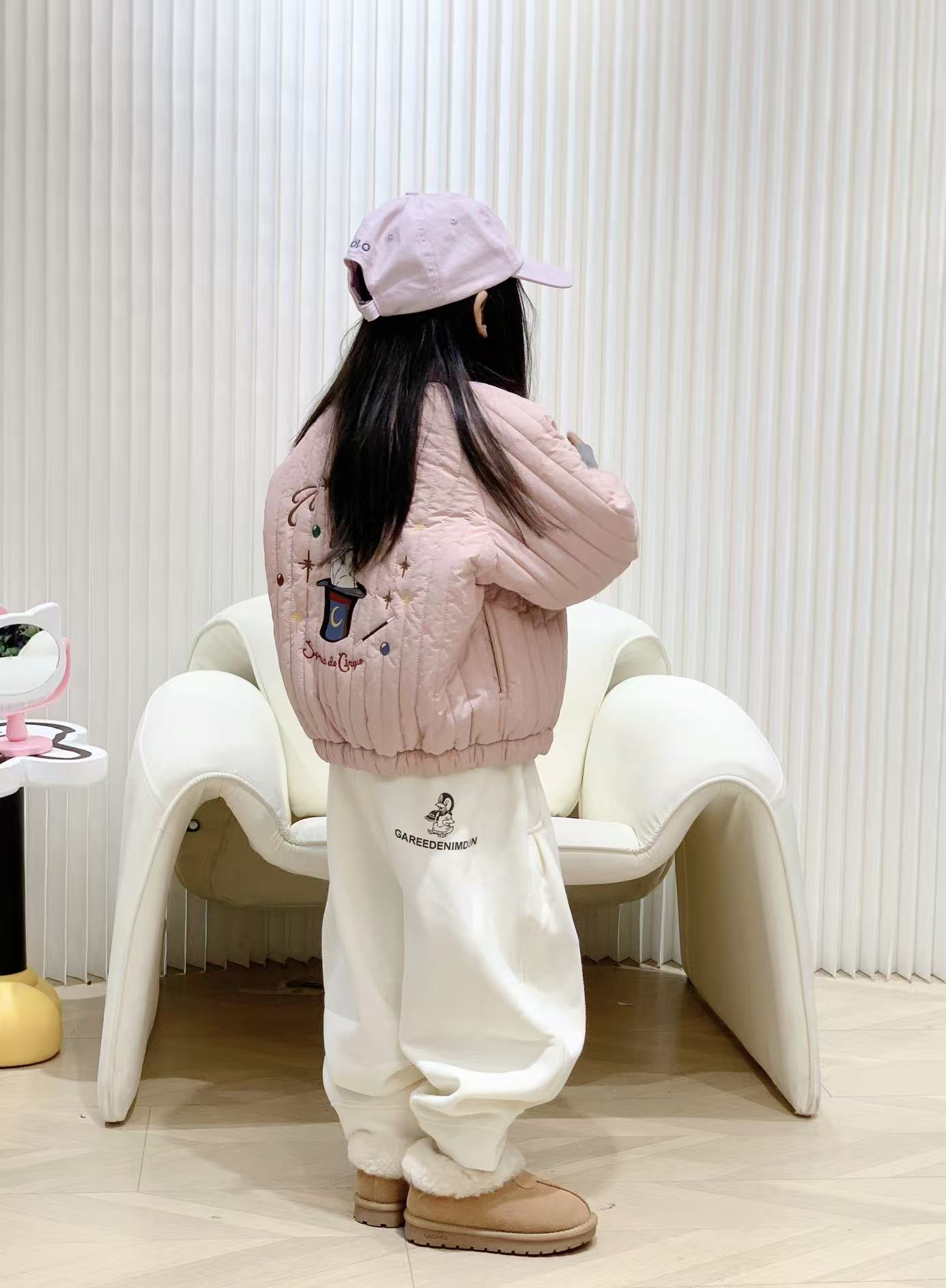 【冬】粉色卡通刺绣加绒加厚女童夹克棉服+米白抓绒运动裤上学童装