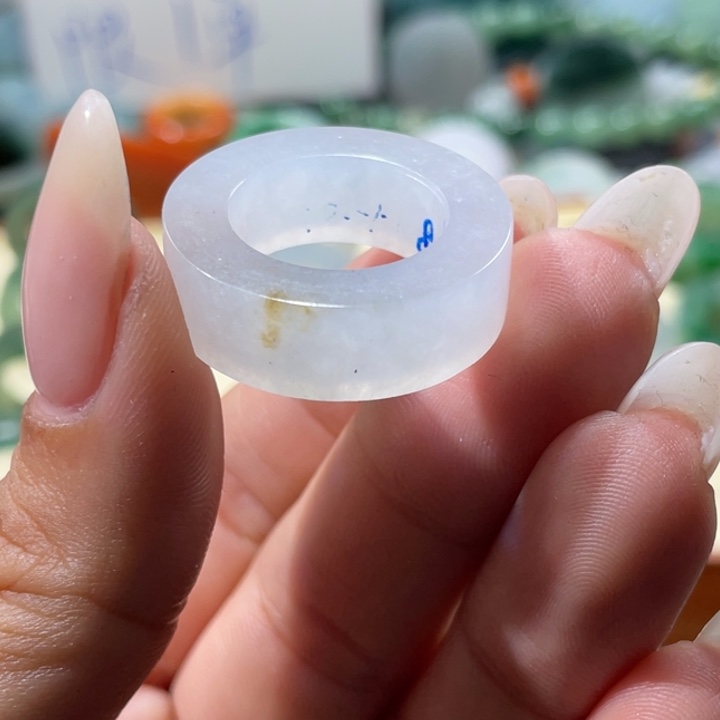 小***、定制翡翠未镶嵌天然翡翠