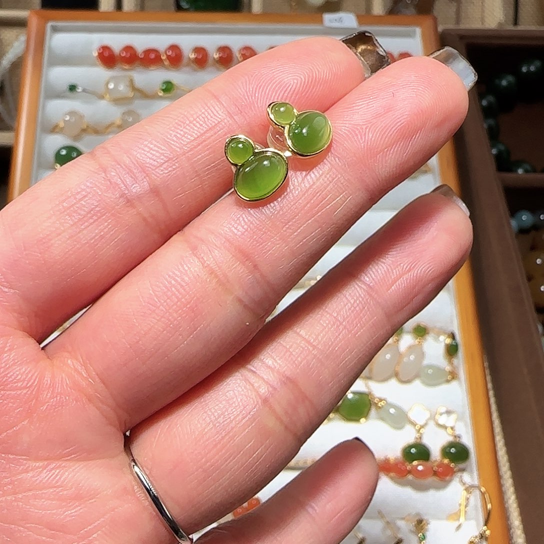 和田玉（碧玉）银S925镶嵌耳钉