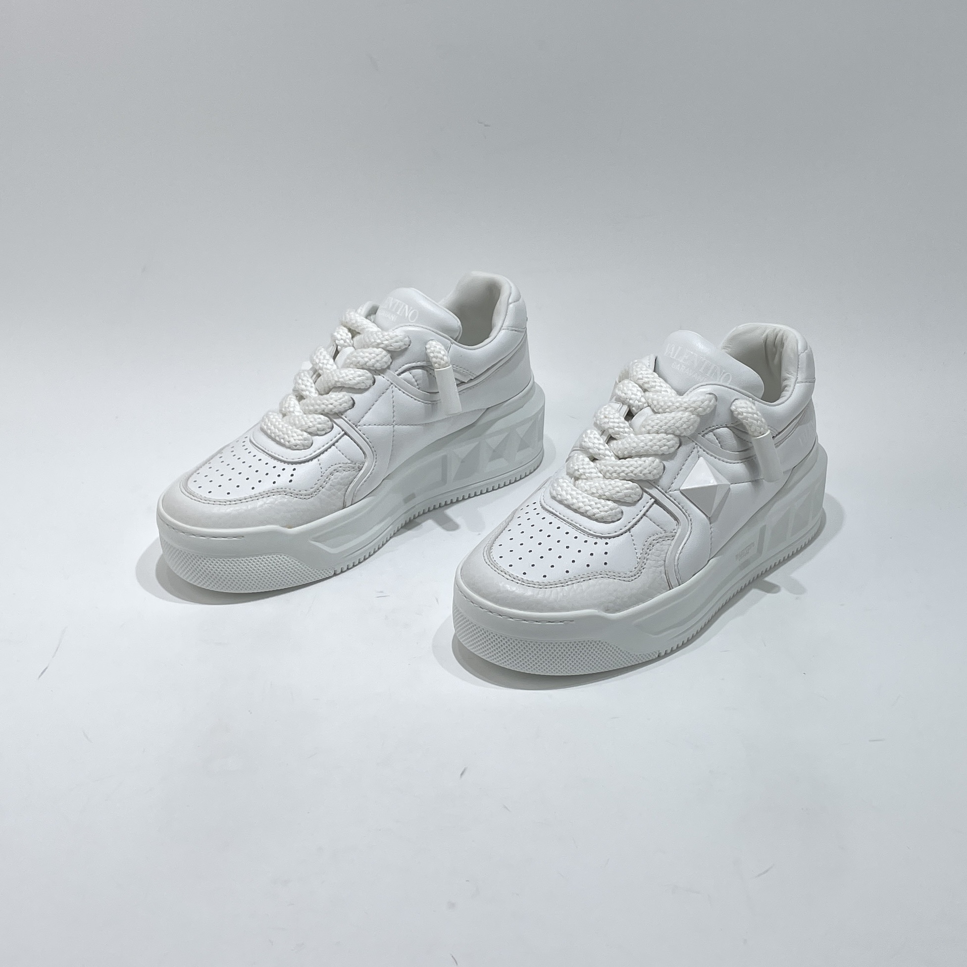 未使用 Valentino/华伦天奴  36码 全新 白色面包板鞋/ML80861