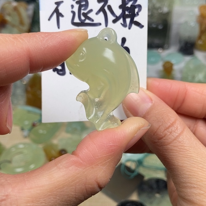 蛇纹石玉颈饰未镶嵌