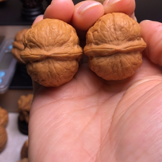 文玩核桃把件瓷娃娃21