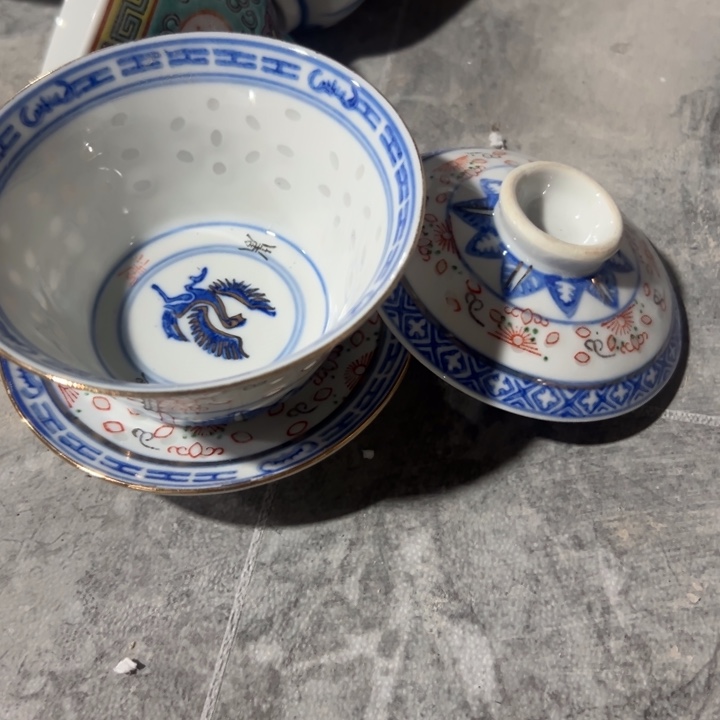 陶青花玲珑加彩三才盖碗朱雀