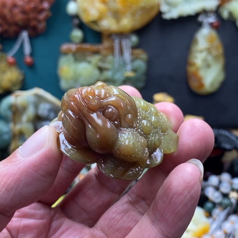 【闪购商品】蛇纹石玉把件未镶嵌