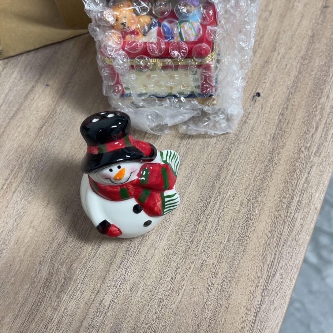 摆件M****.微瑕疵陶瓷摆件完美主义慎拍