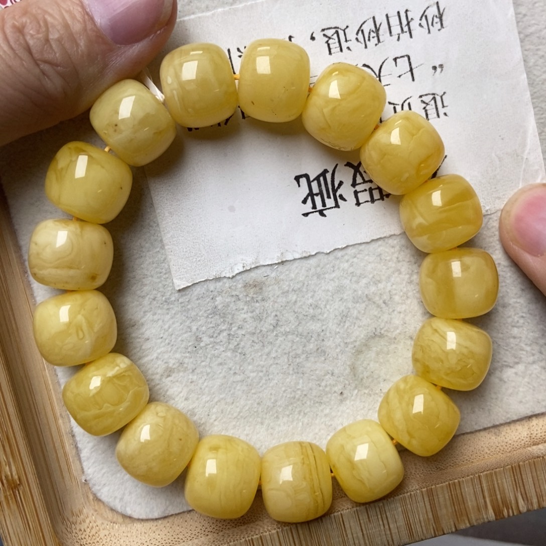琥珀未镶嵌珠宝奇石54