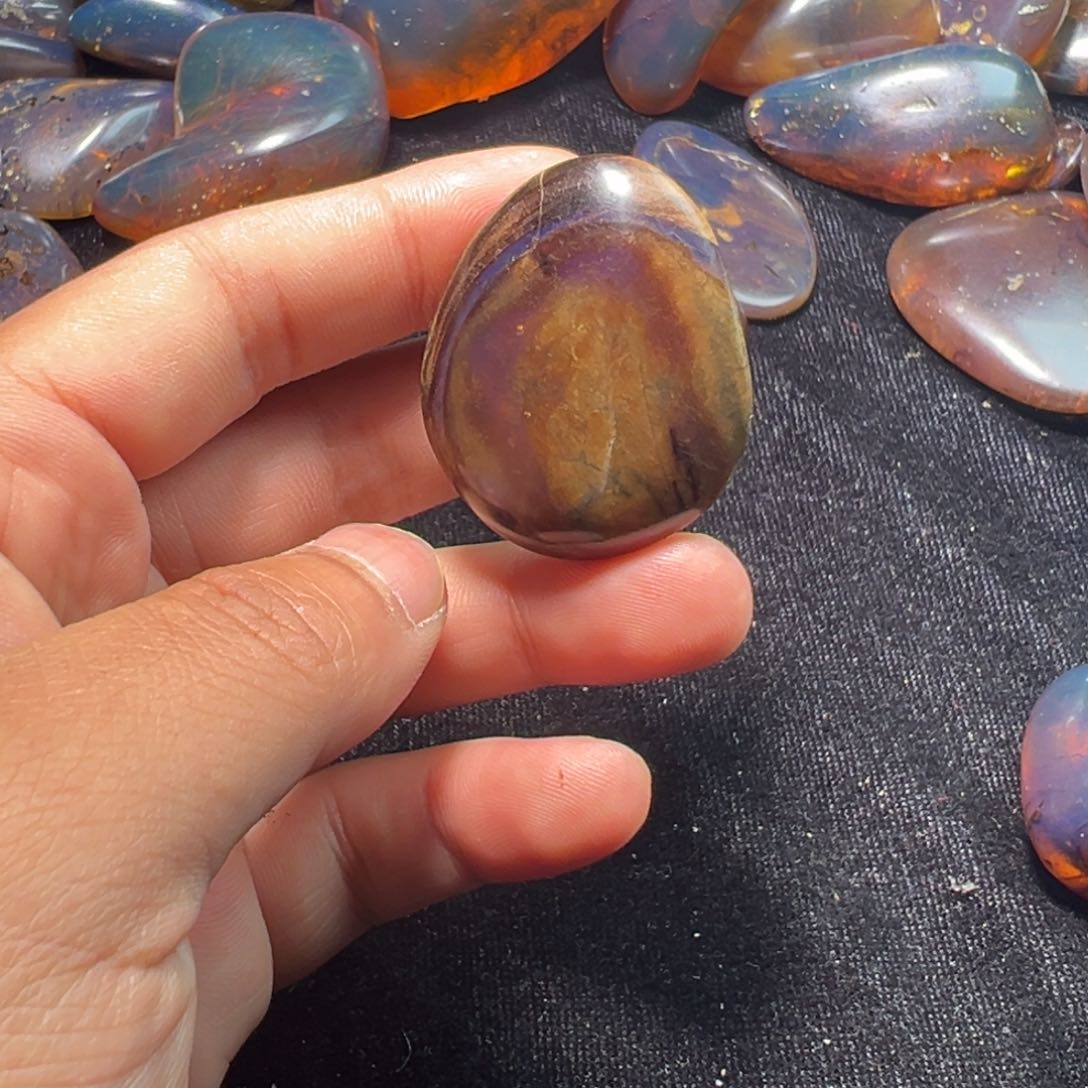 琥珀裸石未镶嵌吊坠