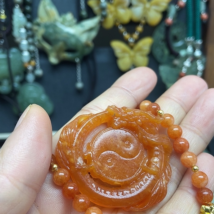 未镶嵌蛇纹石玉颈饰