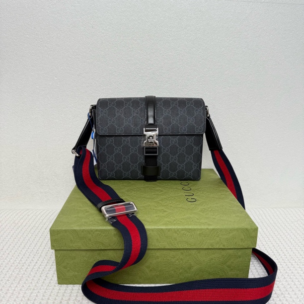 未使用 GUCCI/古驰 6364/男士经典黑老花红绿织带小号单肩包