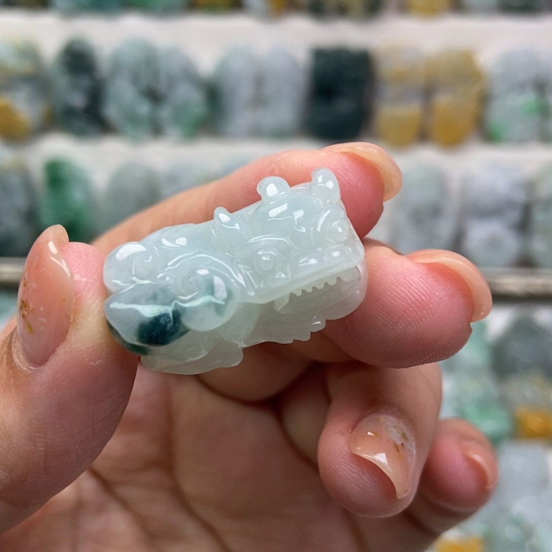 吊坠(赠链)未镶嵌翡翠
