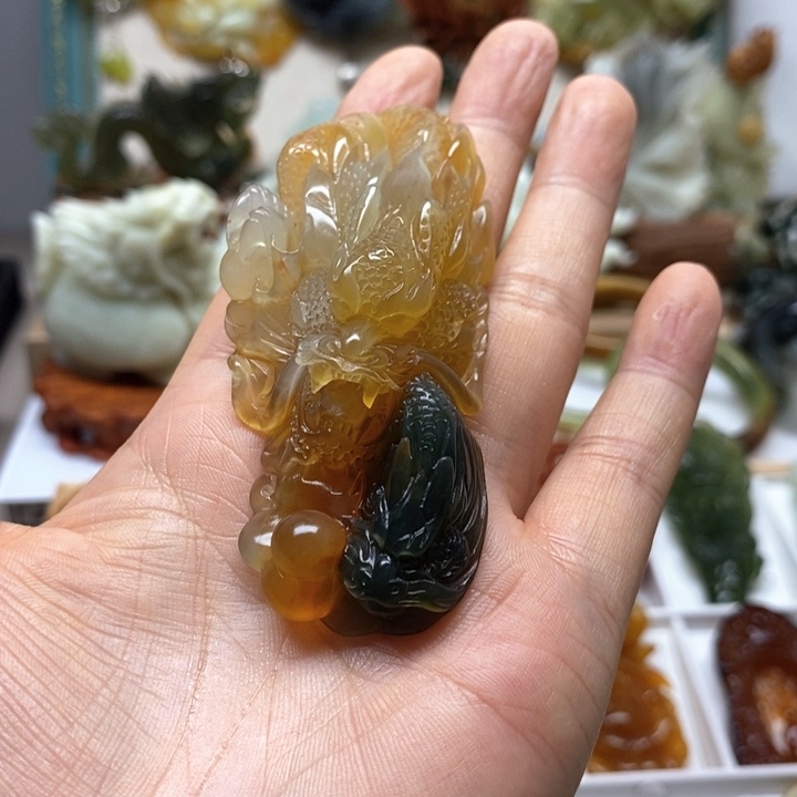 未镶嵌蛇纹石玉颈饰