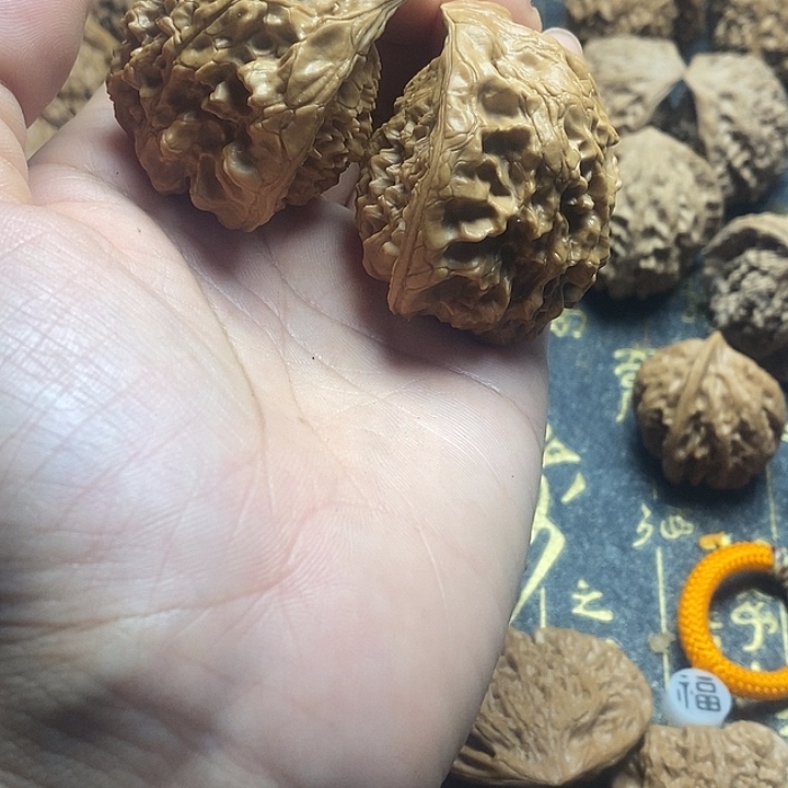 梦***始吊坠桃核官帽蛇头