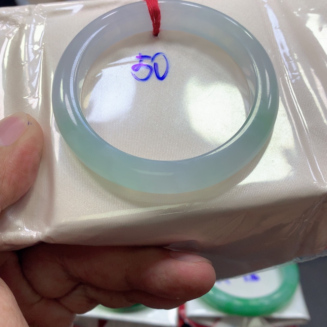 翡翠未镶嵌手镯翡翠