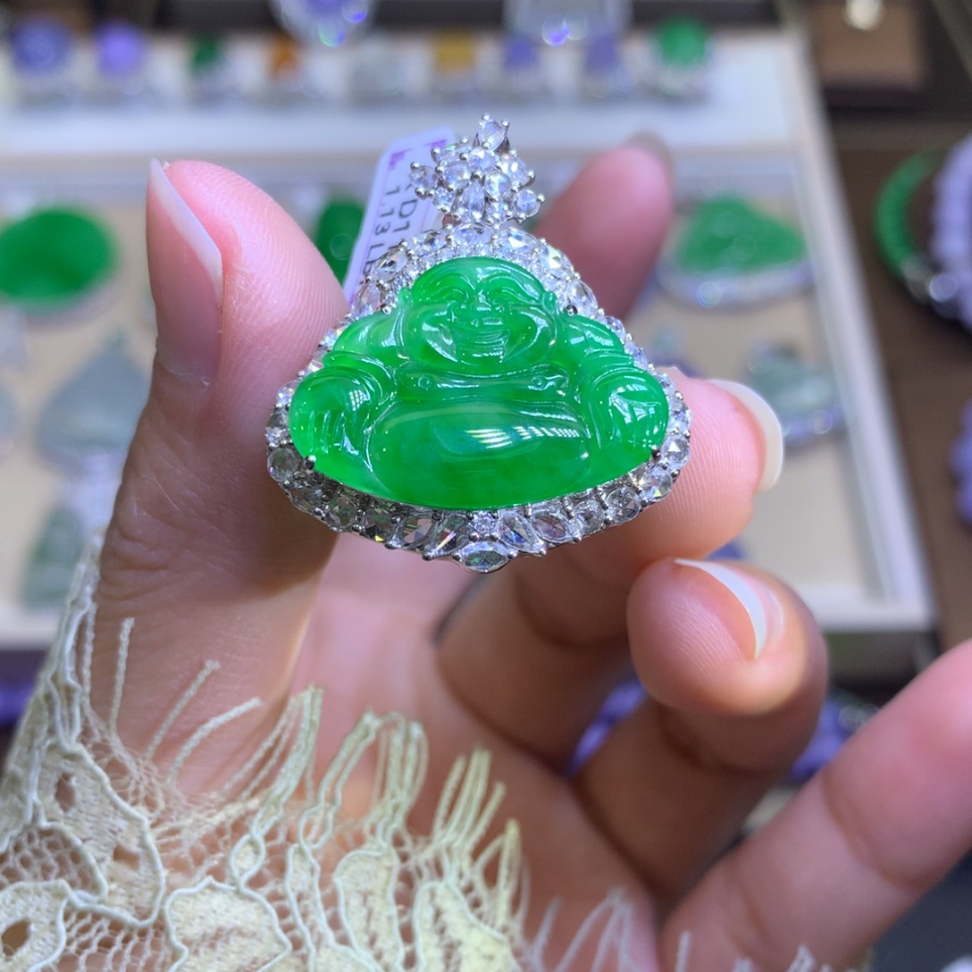 翡翠颈饰18K金镶嵌翡翠