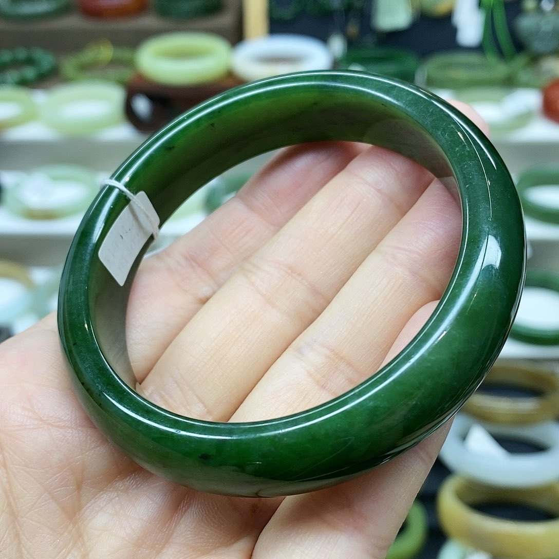 【闪购商品】未镶嵌手镯和田玉（碧玉）精品微瑕
