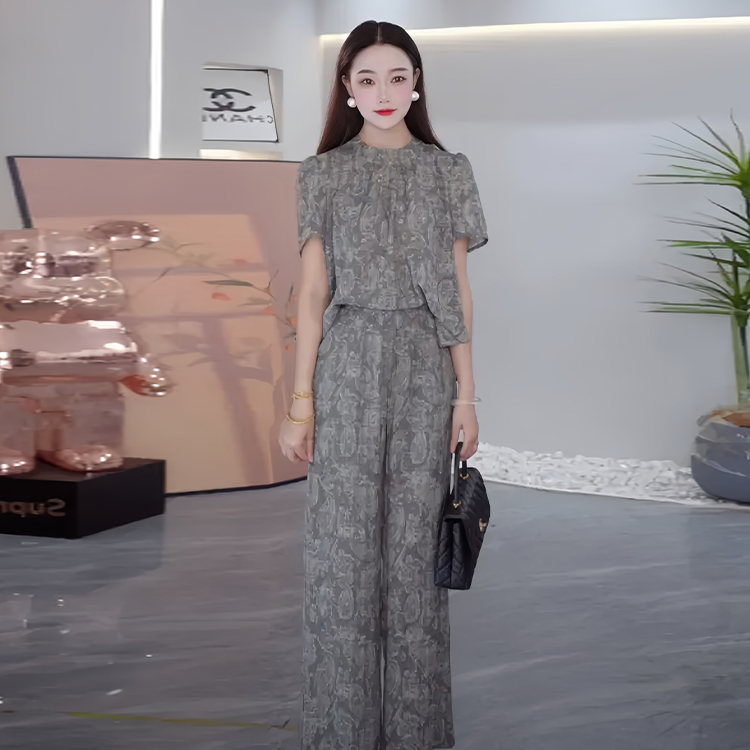 休闲洋气印花灰色套装女2025年夏季新款高腰气质上衣直筒裤两件套