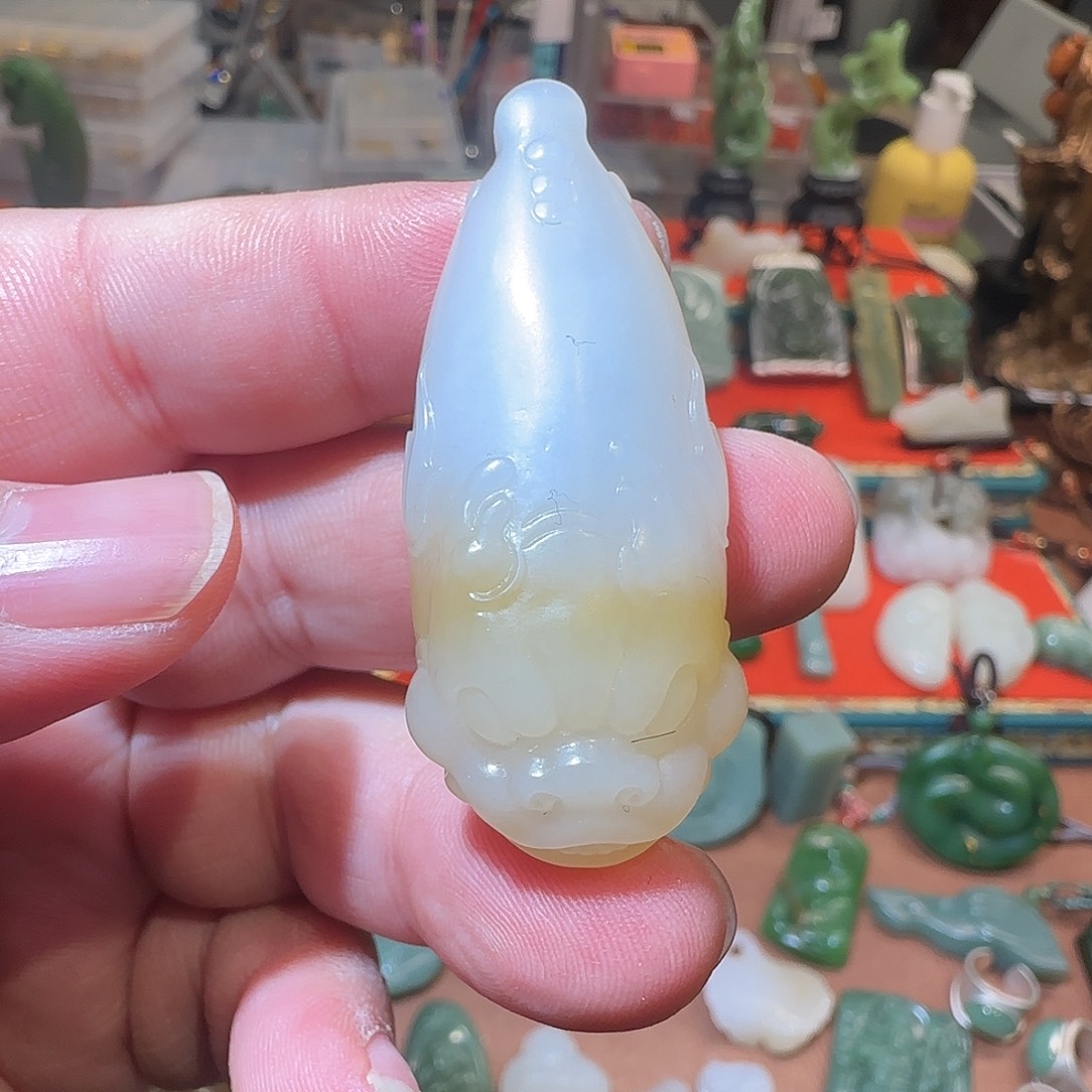 和田玉颈饰未镶嵌