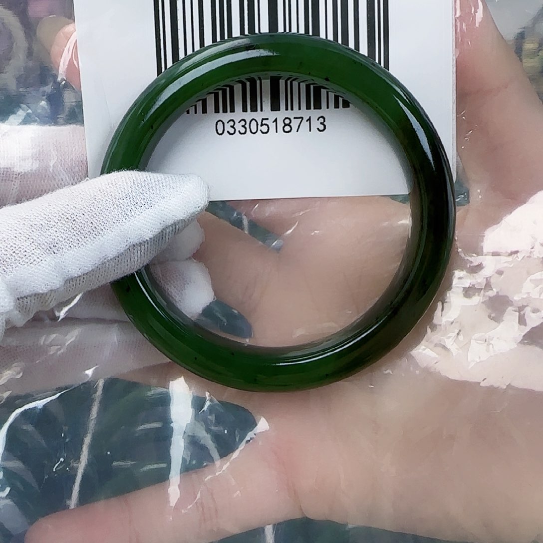 和田玉（碧玉）手镯未镶嵌57