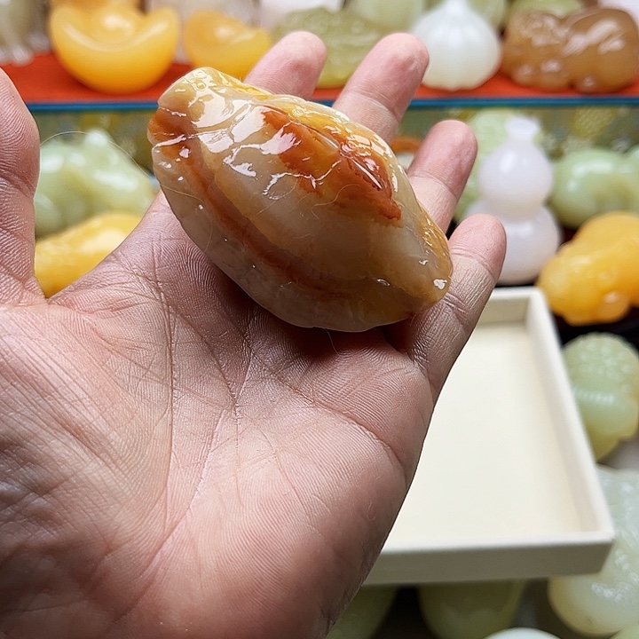 ****盒石材富家手把摆件