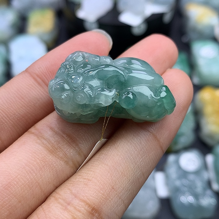 翡翠未镶嵌颈饰天然缅甸翡翠