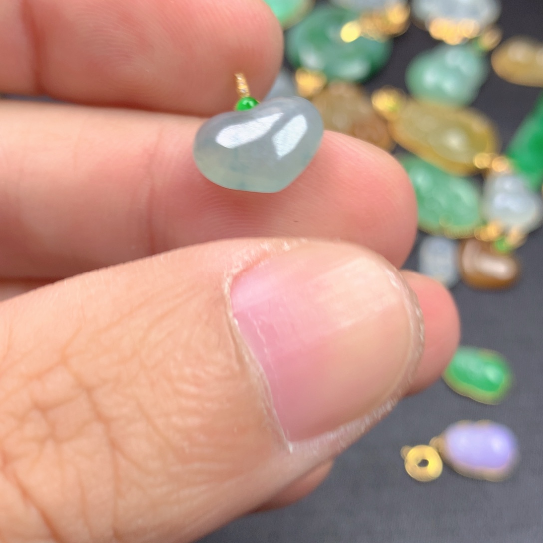 【闪购商品】颈饰18K金镶嵌翡翠翡翠