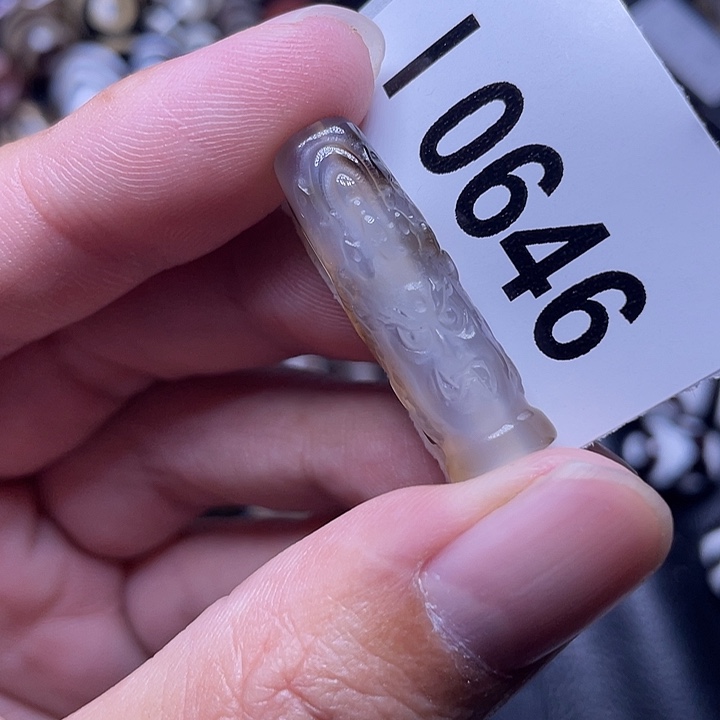 玛瑙/玉髓颈饰未镶嵌