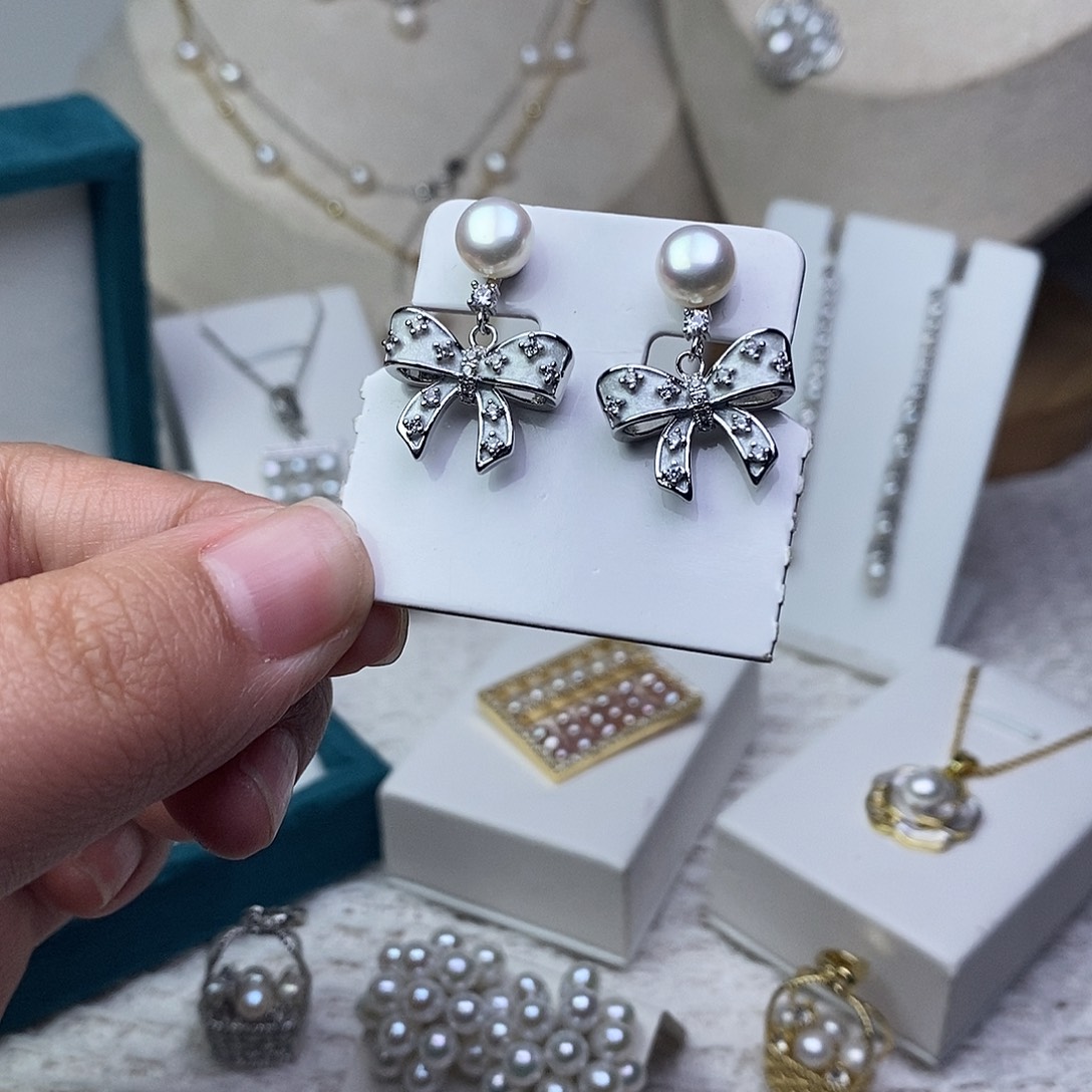 银S925镶嵌淡水珍珠耳饰