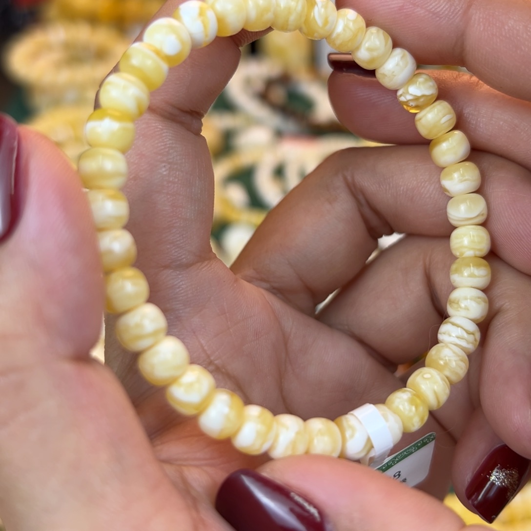 琥珀裸石未镶嵌kjjjnnnnnm