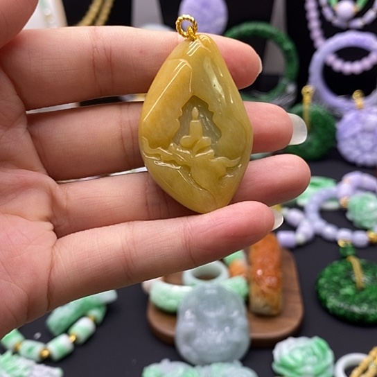 翡翠未镶嵌颈饰翡翠吊坠