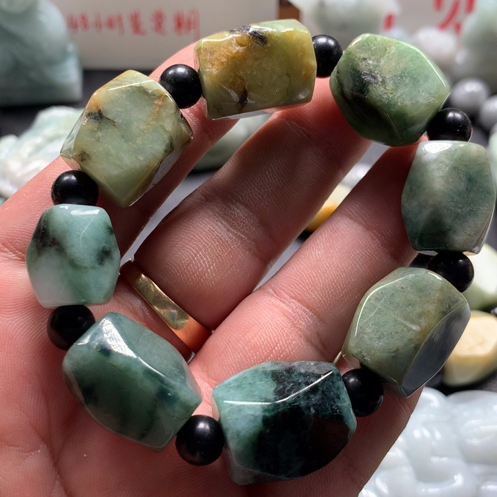 翡翠未镶嵌颈饰保真天然a货翡翠