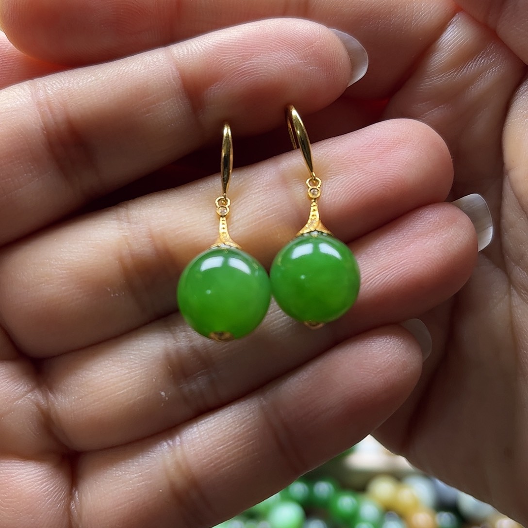 和田玉耳饰18K金镶嵌